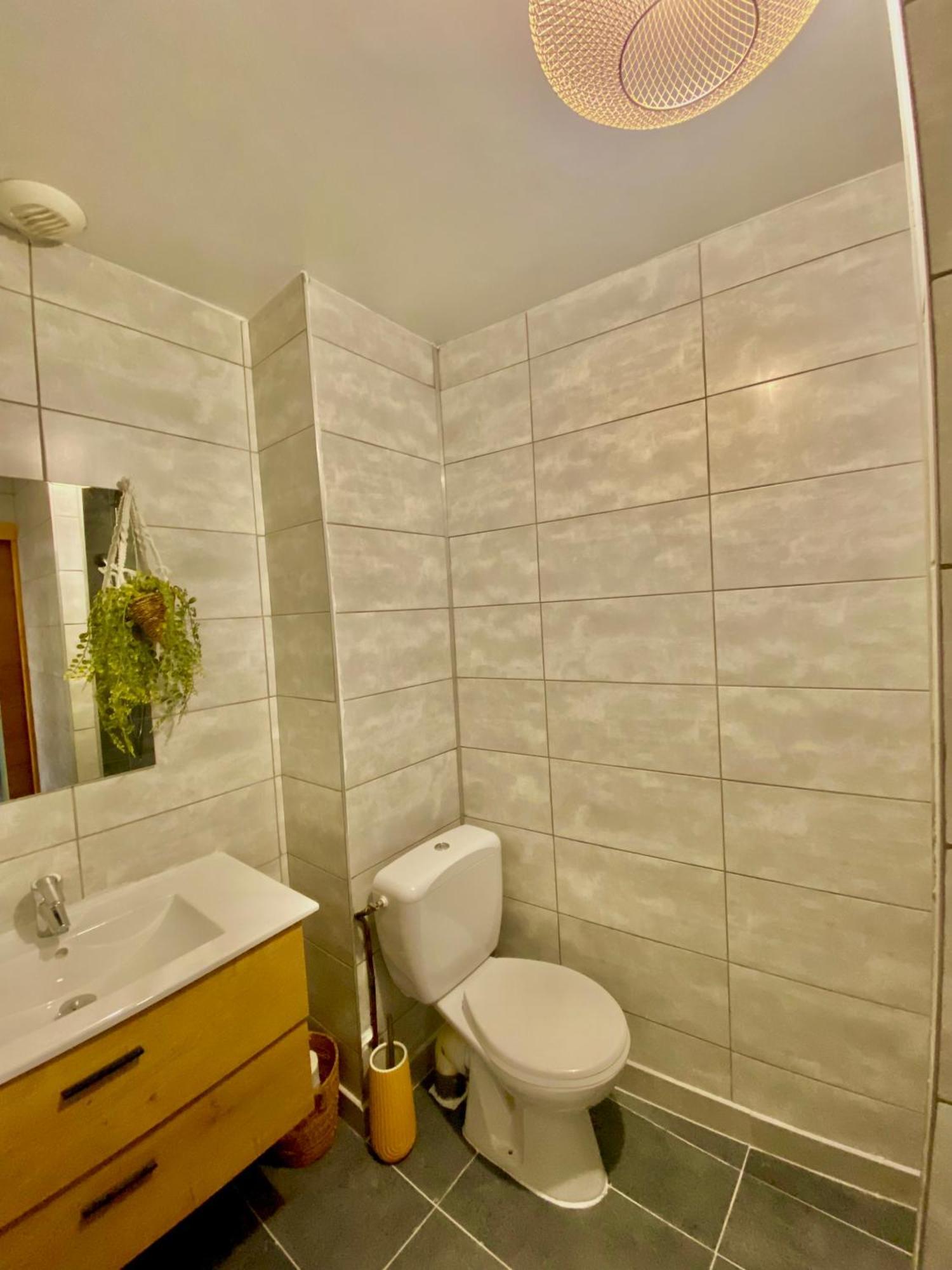 Appartement Chloe Du Lac Montferrat  Esterno foto