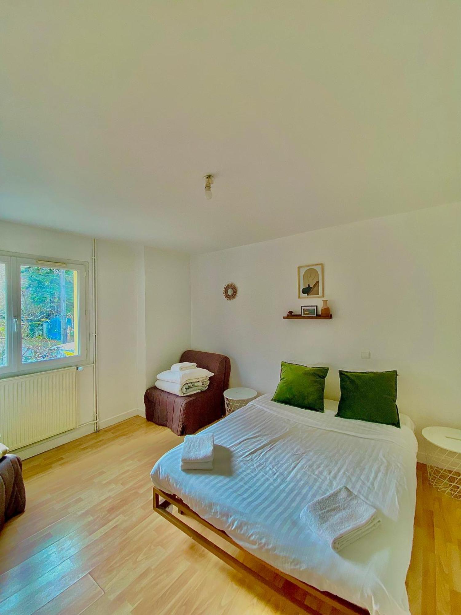 Appartement Chloe Du Lac Montferrat  Esterno foto