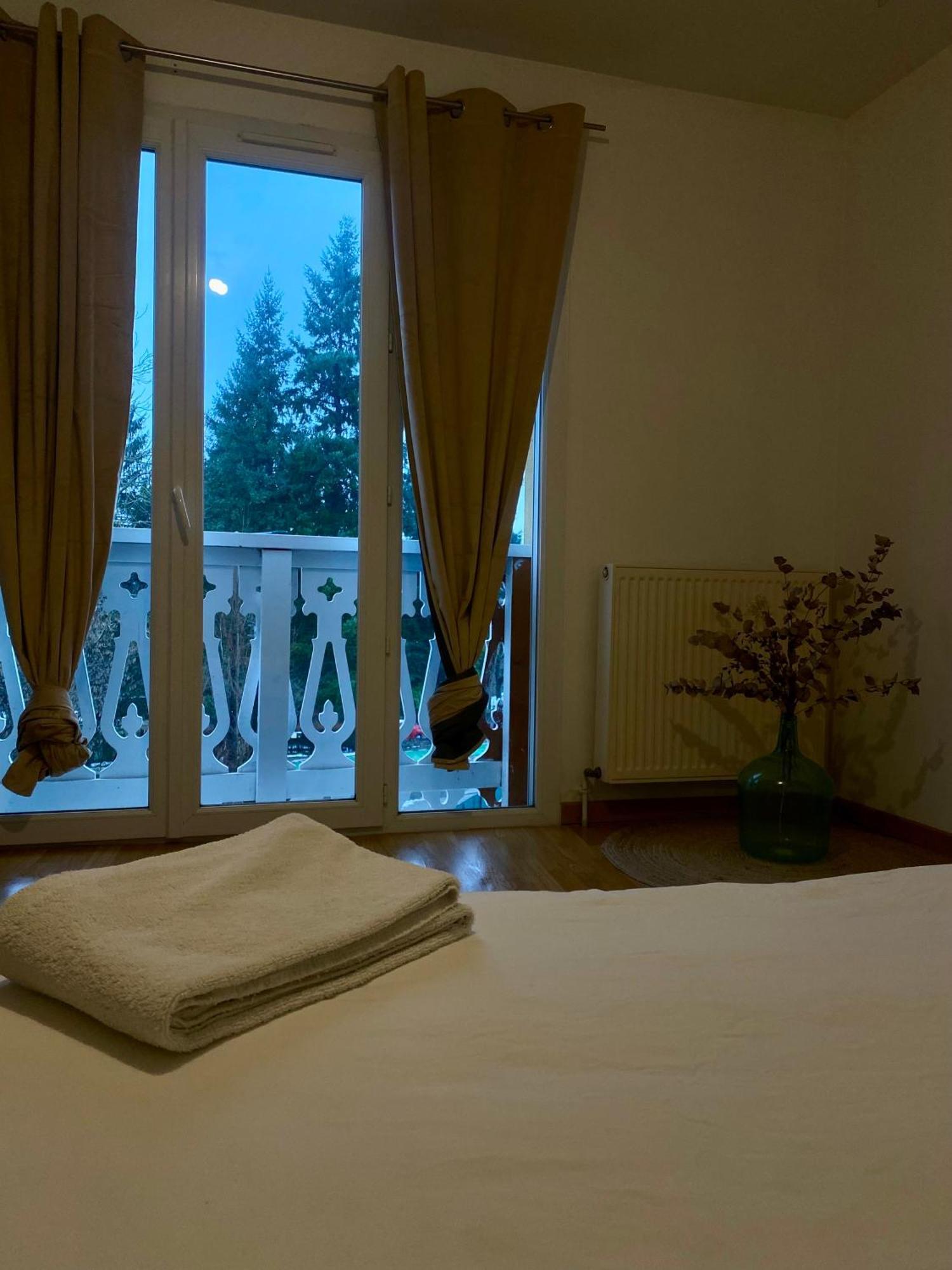 Appartement Chloe Du Lac Montferrat  Esterno foto
