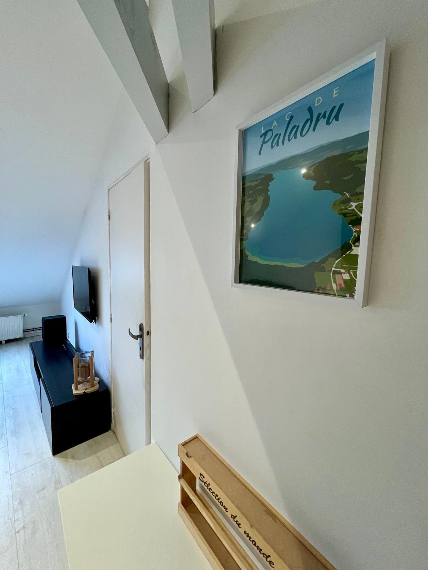 Appartement Chloe Du Lac Montferrat  Esterno foto