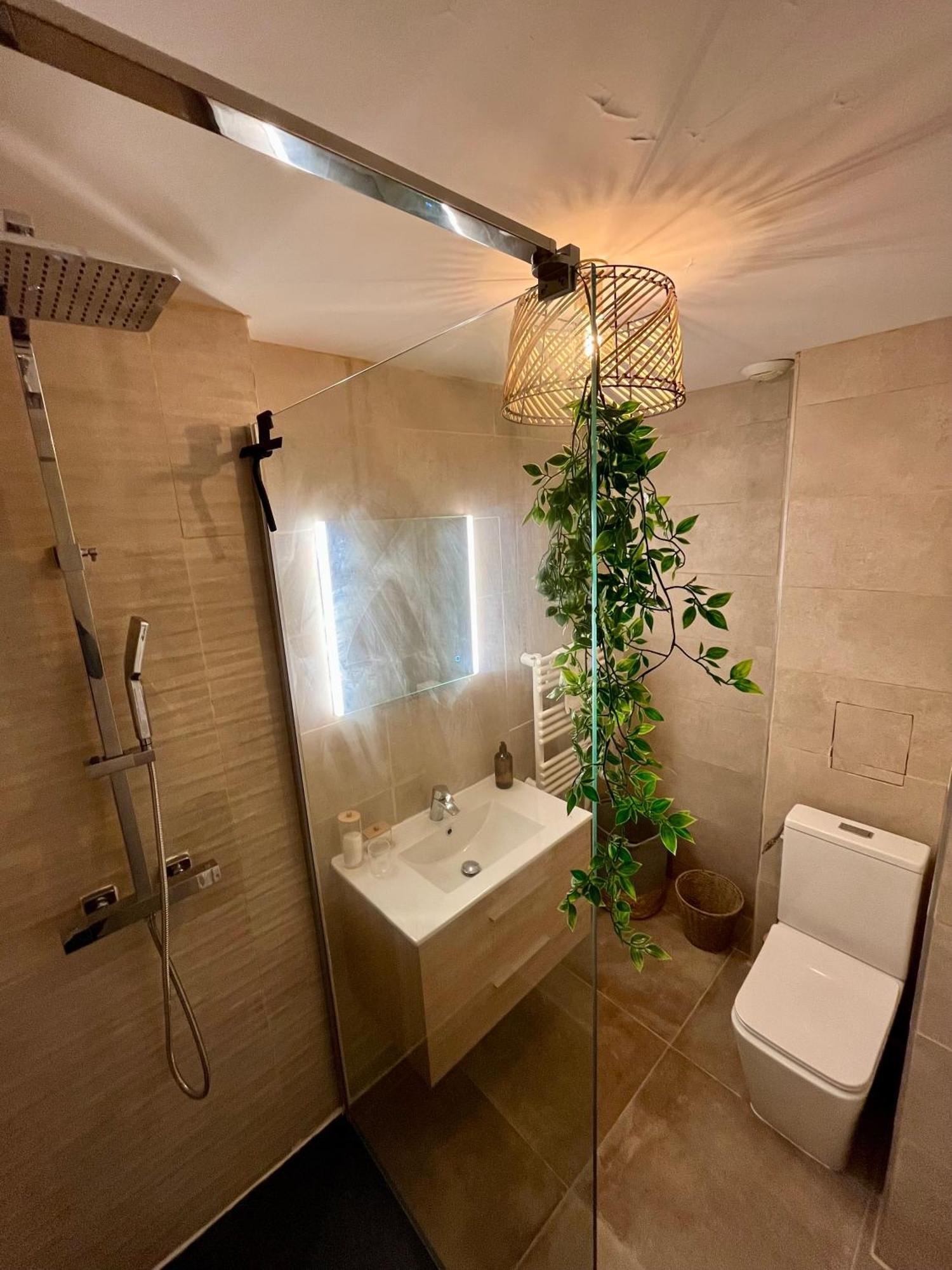 Appartement Chloe Du Lac Montferrat  Esterno foto